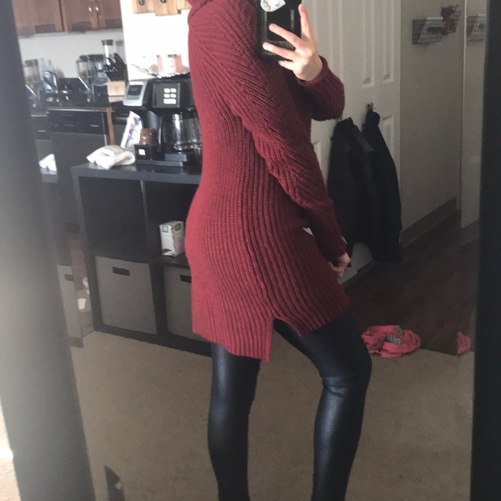 RED SWEATER DRESS - Picture 2 of 2